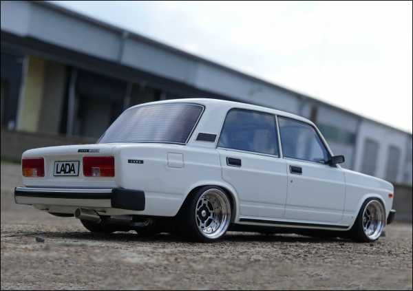 1:18 Lada 2105 Withe Edition - Russian Very Rare -